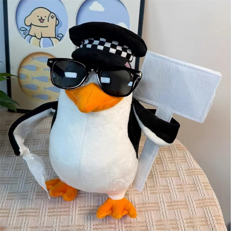 高雅人士企鹅公仔，佐佐威毛绒玩具