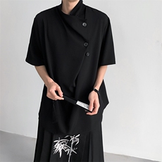 黑色