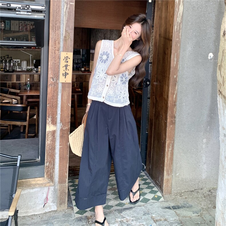 老钱风刺绣无袖马甲阔腿裤套装女夏2025新款巨好看流行两件套爆款,女装套装/套裙,维壹