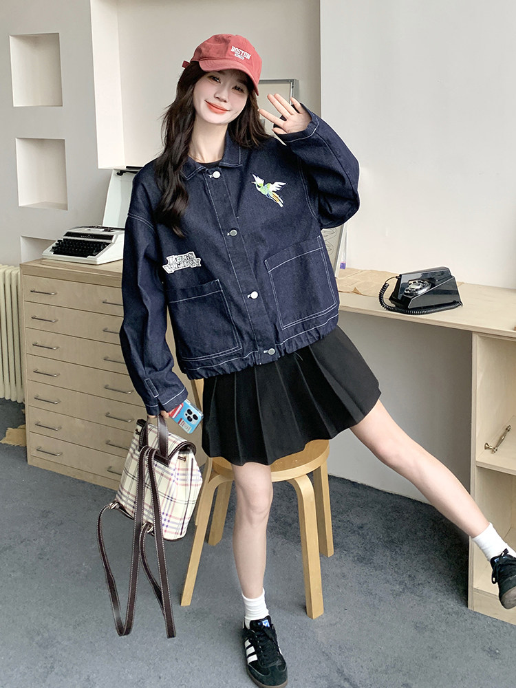 藏青色刺绣牛仔外套女春秋2025新款学院风小个子短款百搭翻领上衣,女装短外套,天使之佳话