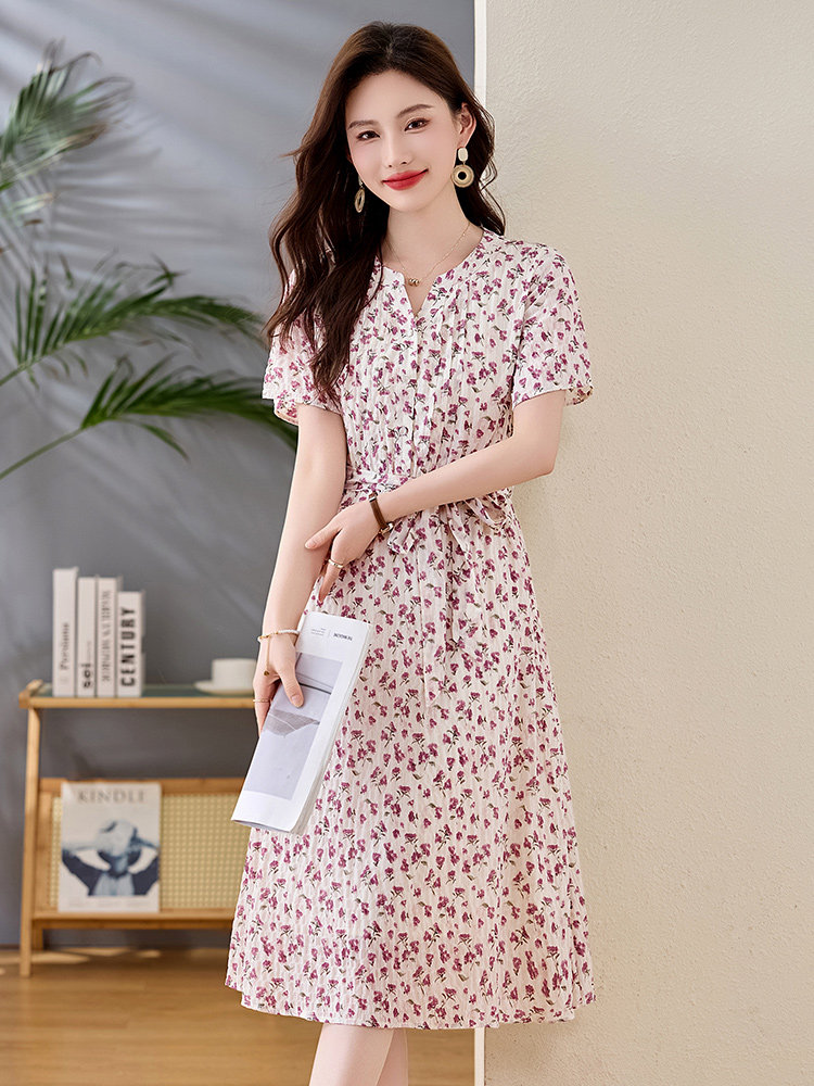 小清新减龄碎花连衣裙女中长款2025夏季新款气质V领独特漂亮裙子,女装连衣裙,魅家