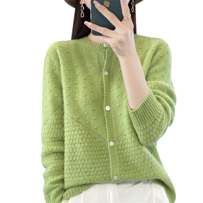 长袖圆领纯色2025年秋季时尚百搭羊毛单排扣针织衫,女装羊毛衫,大美人包芯纱店