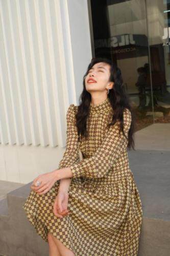 【现货】秋季设计师款连衣裙，女装连衣裙，易霏金熙