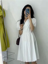 风斜抠连衣裙，女装连衣裙，玩美