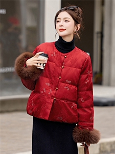 现货。现货。2025年冬季短款刺绣真狐狸毛羽绒服图片