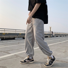 灰色