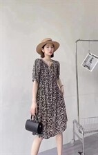 韩版碎花连衣裙，女装连衣裙，依多坊