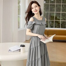 露肩气质连衣裙2026夏季新款收腰显瘦时尚减龄遮肚显瘦中长款裙子，女装连衣裙，超越