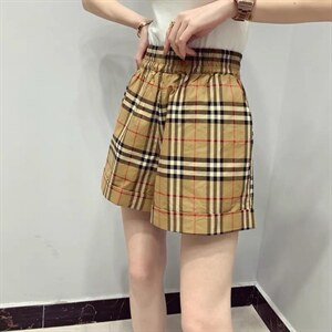 新款洋气百搭格子短裤图片
