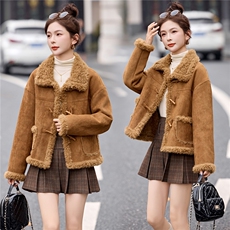 巨好看鹿皮绒皮毛一体外套女冬季新款小个子短款加绒加厚棉服，女装短外套，英标秀（1C119）