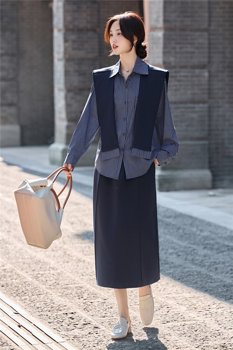 现货新款2025年宽松舒适秋季条纹披肩半身裙三件套,女装套装/套裙,蓝诺裳