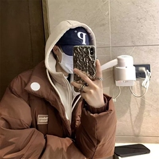 咖啡色