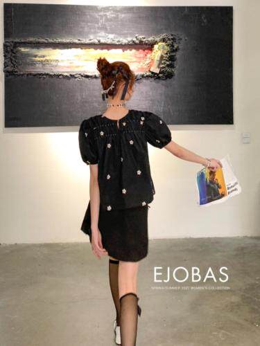 立体刺绣小花，手工钉珠娃娃款小衫，女装，1983