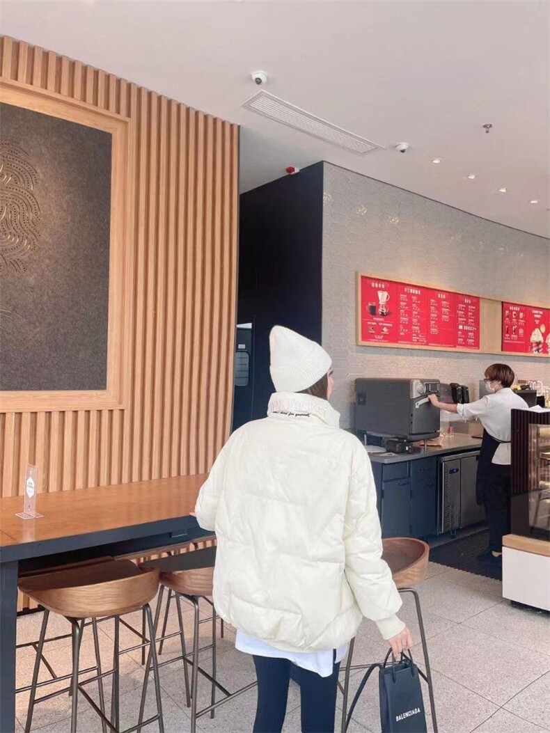 羽绒服时尚潮流休闲，女装羽绒服，云尚灰姑娘