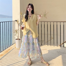 慵懒风宽松短袖套装女2025夏季新款法式上衣仙女碎花半身裙两件套，女装套装/套裙，2C115