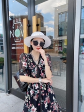 显示连衣裙，女装连衣裙，布萱