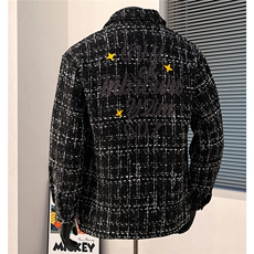黑色