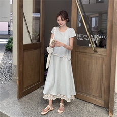 浅蓝色温柔风蕾丝拼接套装裙女2025年夏季新款超好看半身裙两件套，女装套装/套裙，2C279