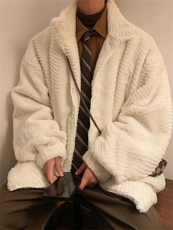米白色