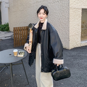 新款 皮衣拼接羊羔毛羽绒服9932-P265-K388图片
