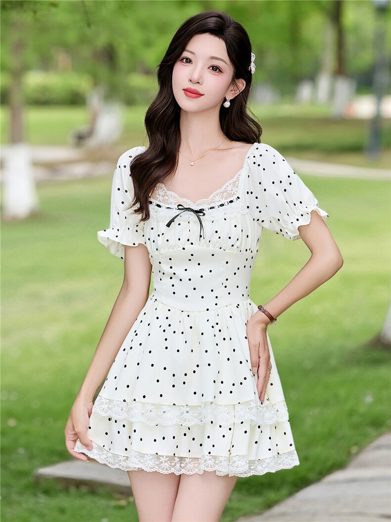 2026年夏季时尚潮流蕾丝花边拼接波点连衣裙优雅浪漫,女装连衣裙,江南富贵女