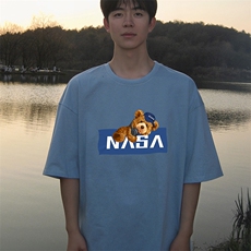 浅蓝色