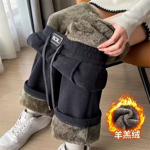 加厚羊羔绒外穿灯芯绒阔腿秋冬季大码妈妈雪尼尔显瘦直筒裤女图片