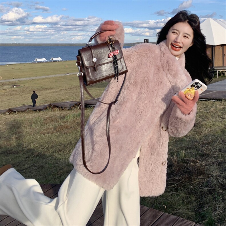 粉紫色法式温柔风皮毛一体羊羔毛外套女秋冬2025新款超好看厚棉服,女装毛呢外套,2C283