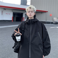 黑色