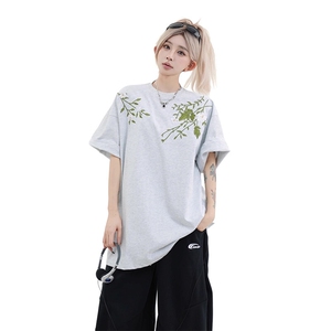 万针全刺绣工艺抖音得物高品质260克重磅纯棉双纱美式高街短袖T恤图片