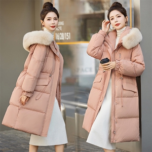 大量现货真毛领时尚冬季新款宽松休闲白鸭绒耗子毛领羽绒服外套,漂亮的女穿搭图片