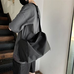 0536胸包休闲个性斜挎包新款嘻哈腰包男潮牌帆布大容量单肩包图片