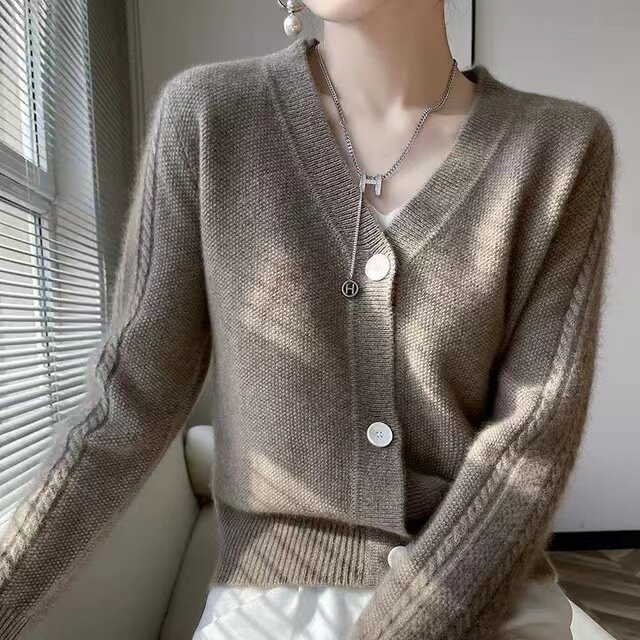 新款V领羊毛针织开衫女长袖宽松显瘦百搭,女装羊毛衫,千御纺羊绒