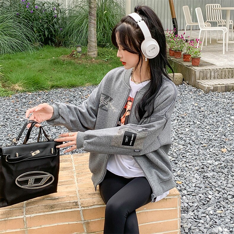 现货2024年春季新款时尚休闲重工烫钻贴标棒球服外套女,女装短外套,MQ