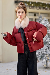 常规新中式G风羽绒服女2025冬新款今年流行独特漂亮短款圣诞红色图片