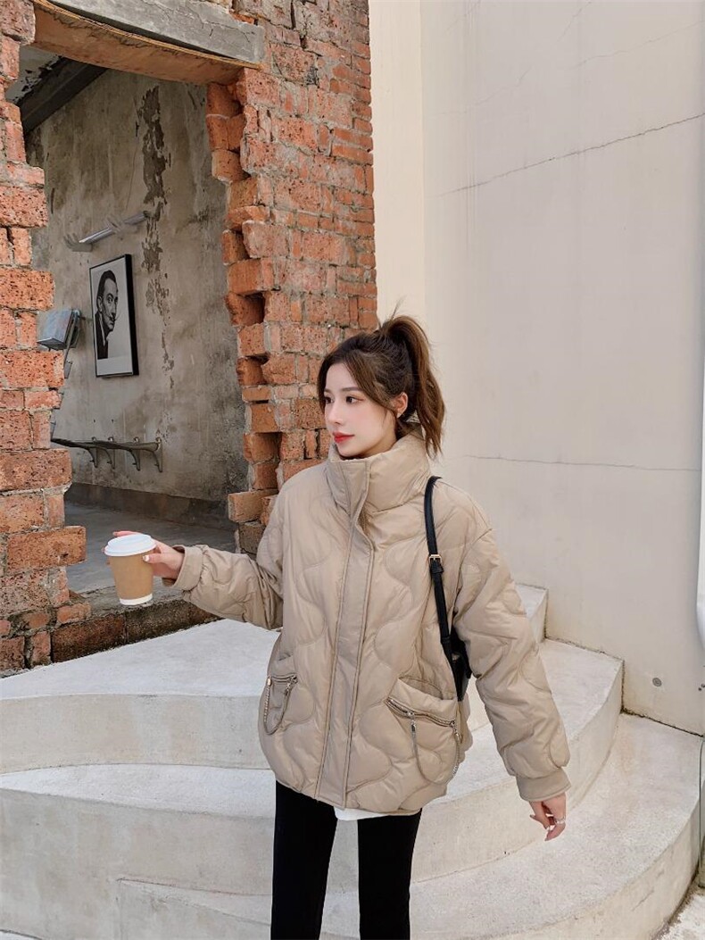 时尚休闲羽绒服，白鸭绒，女装羽绒服，川哲