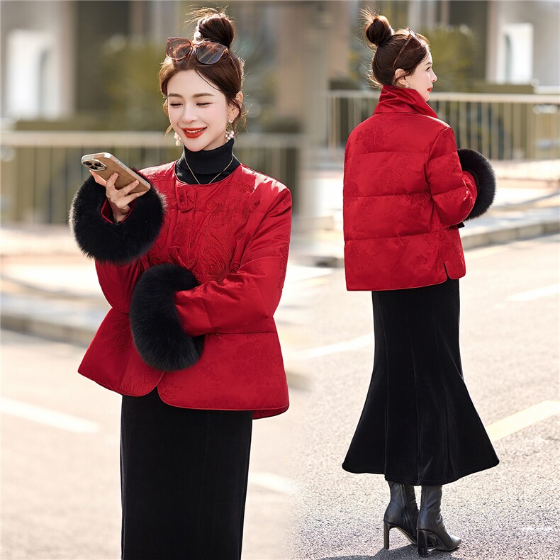 2025年刺绣新款新中式短款收腰显瘦红色配围巾真狐狸毛羽绒服,女装羽绒服,涵誉