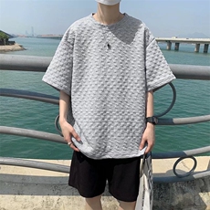 灰色