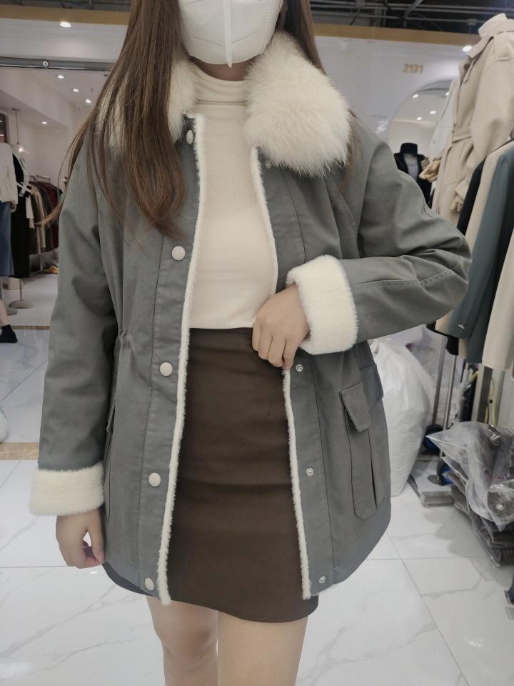2021冬装新款皮衣中长款外套,女装皮衣,迷吉meeggle