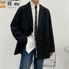 黑色