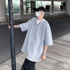 灰色
