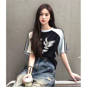 抖音得物品质二开240克宽松纯棉美式潮牌插肩三杠织带短袖T恤图片
