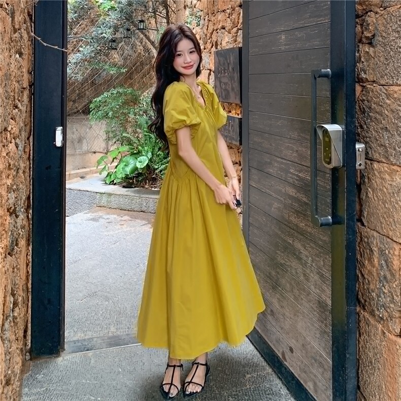 黄色气质女神范泡泡袖桔梗长裙新款法式v领收腰显瘦连衣裙夏女裙,女装连衣裙,2C057