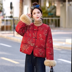 现货。现货。2025年冬季短款真狐狸毛羽绒服，女装羽绒服，艾仟回(原伊仟回)