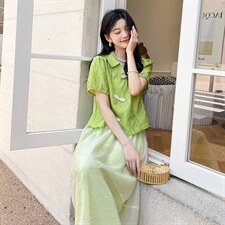 牛油果色