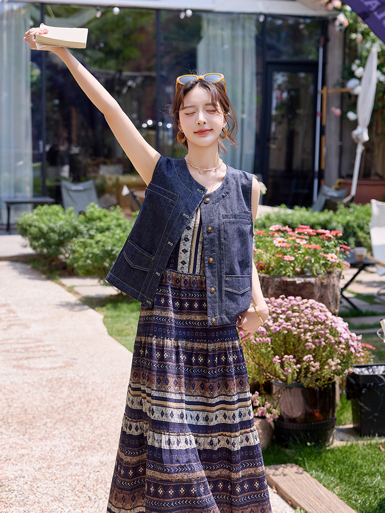 民族风印花吊带连衣裙套装女2025夏新款高级感复古牛仔马甲两件套,女装套装/套裙,沁沁公主