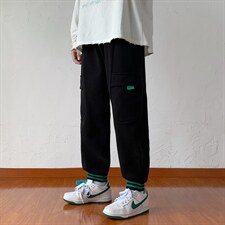 黑色