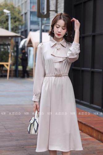 女人味连衣裙，女装连衣裙，水恋百合