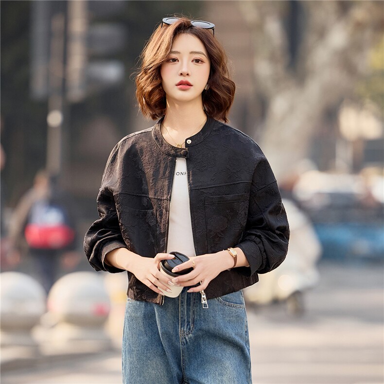 2026早春新款中式绣花短款拉链外套休闲时尚气质款上衣米白女装,女装短外套,梦懿尔