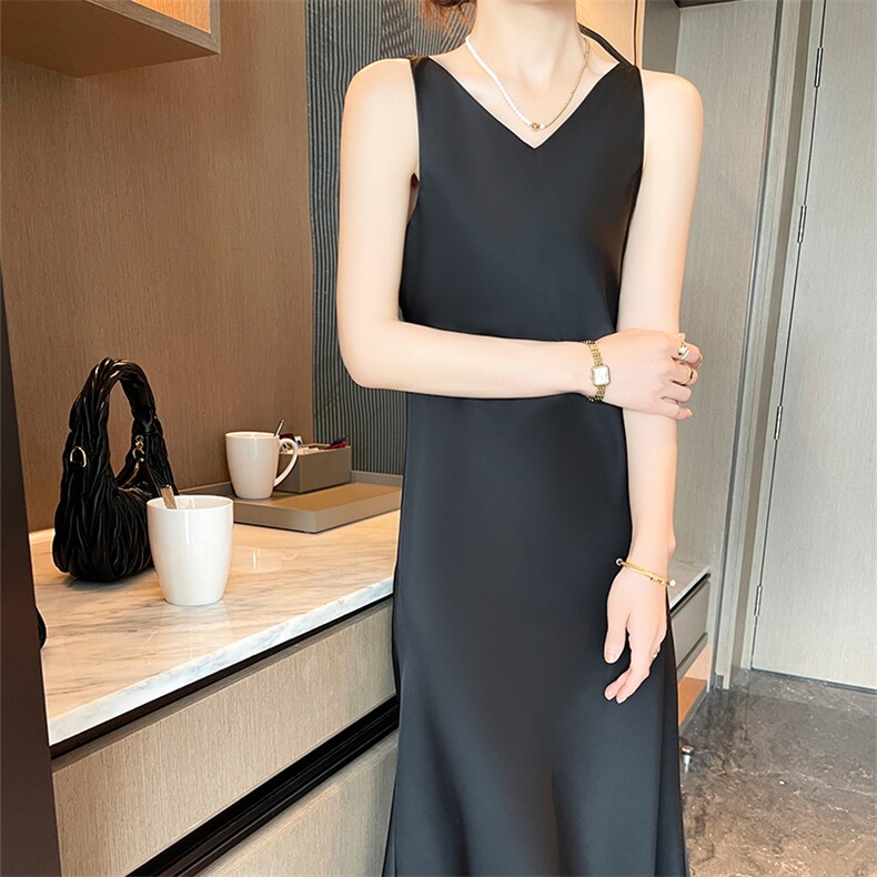 高级感真丝吊带连衣裙女春夏醋酸缎面中长裙内搭丝绸无袖气质,女装连衣裙,九戎